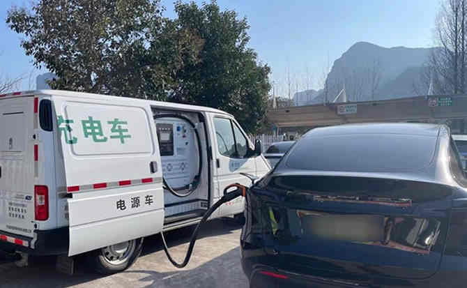 渝中区汽车搭电