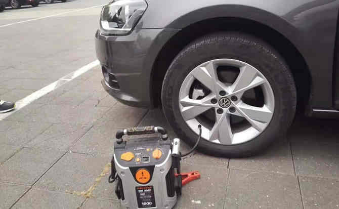 渝中区汽车搭电案例